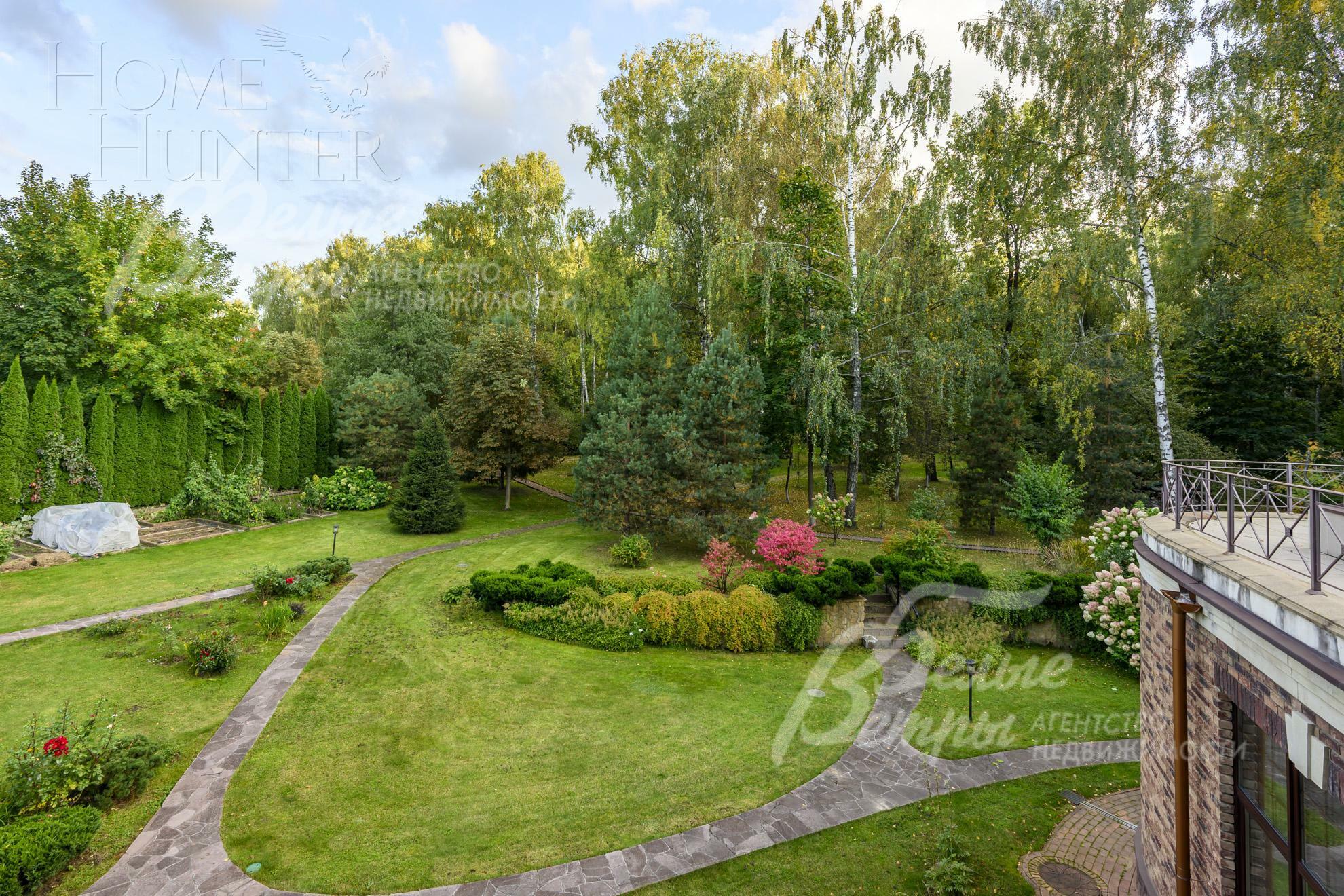 3-этажный коттедж 1 830 м² без отделки