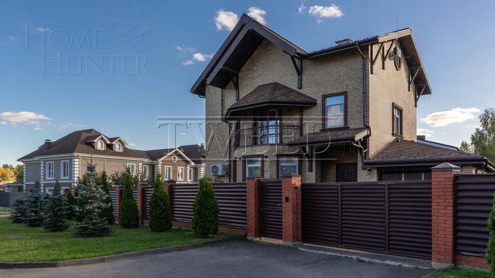 2-этажный коттедж 400 м² с отделкой