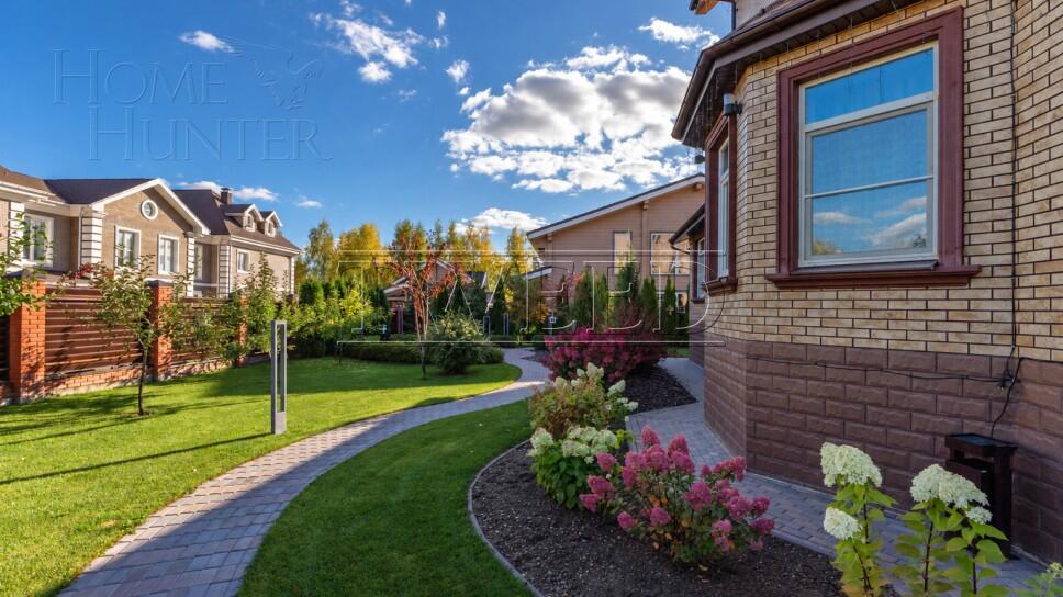 2-этажный коттедж 400 м² с отделкой