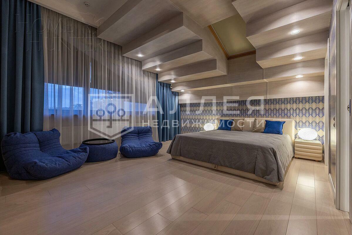 3-этажный коттедж 900 м² с отделкой