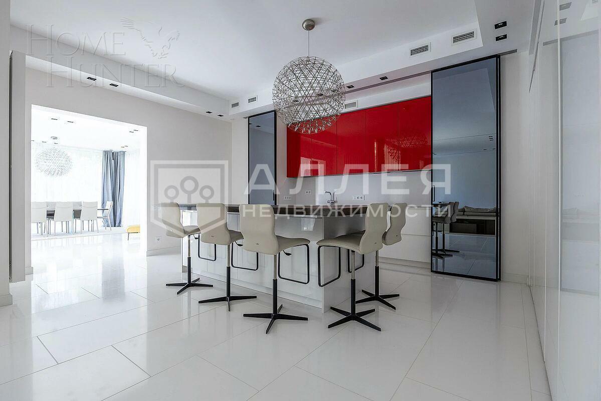 2-этажный коттедж 900 м² с отделкой