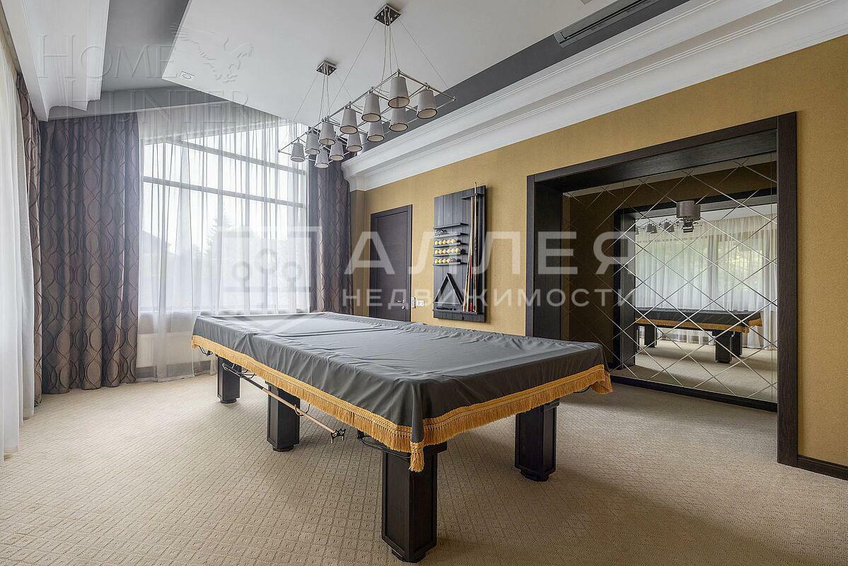 3-этажный коттедж 900 м² с отделкой