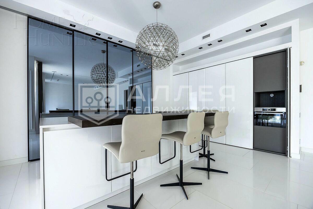2-этажный коттедж 900 м² с отделкой