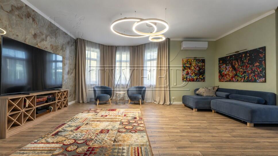 2-этажный коттедж 400 м² с отделкой