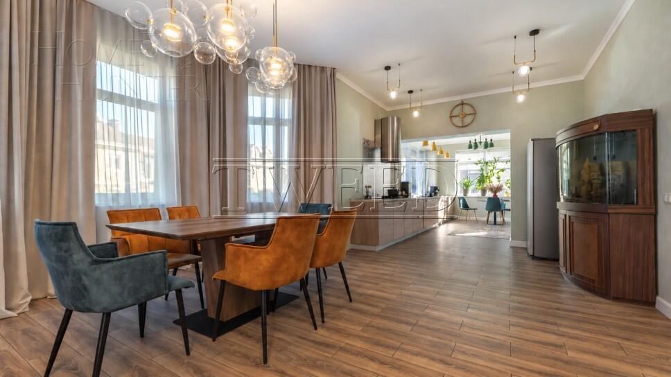 2-этажный коттедж 400 м² с отделкой