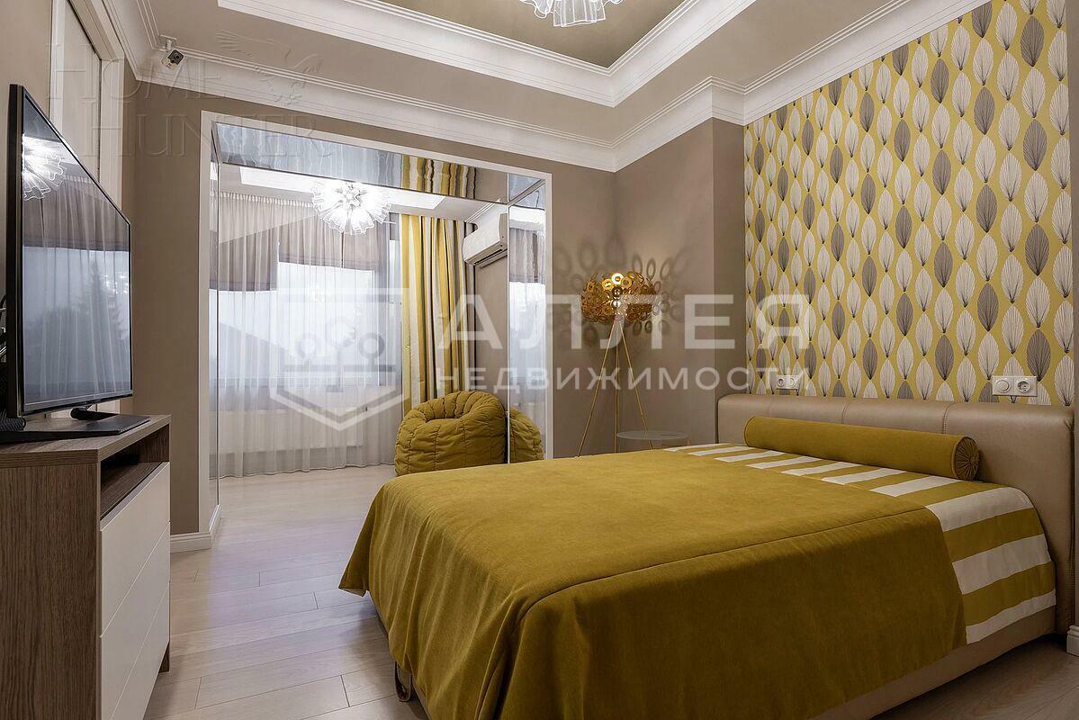 3-этажный коттедж 900 м² с отделкой