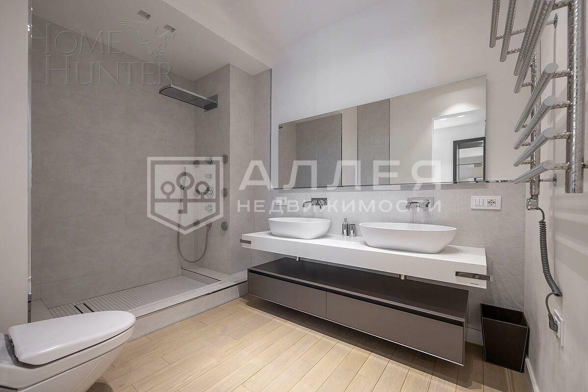 2-этажный коттедж 900 м² с отделкой