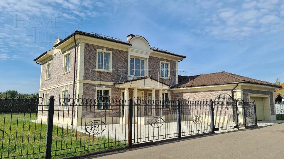 2-этажный коттедж 460 м² без отделки