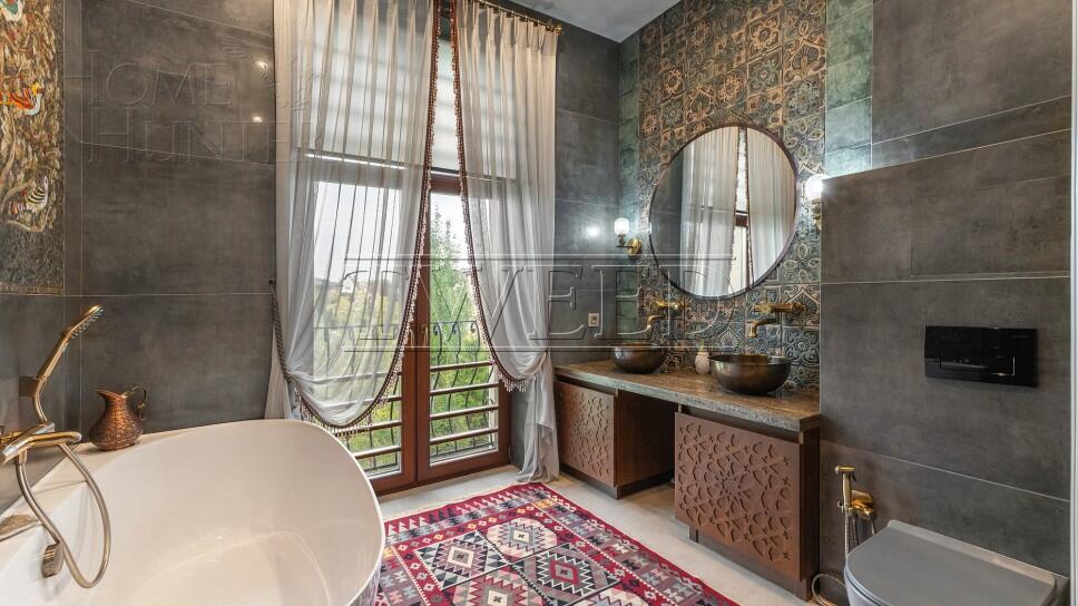 2-этажный коттедж 450 м² с отделкой