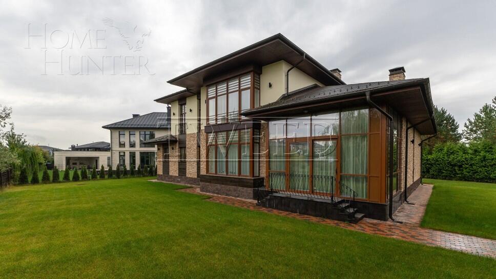 2-этажный коттедж 450 м² с отделкой