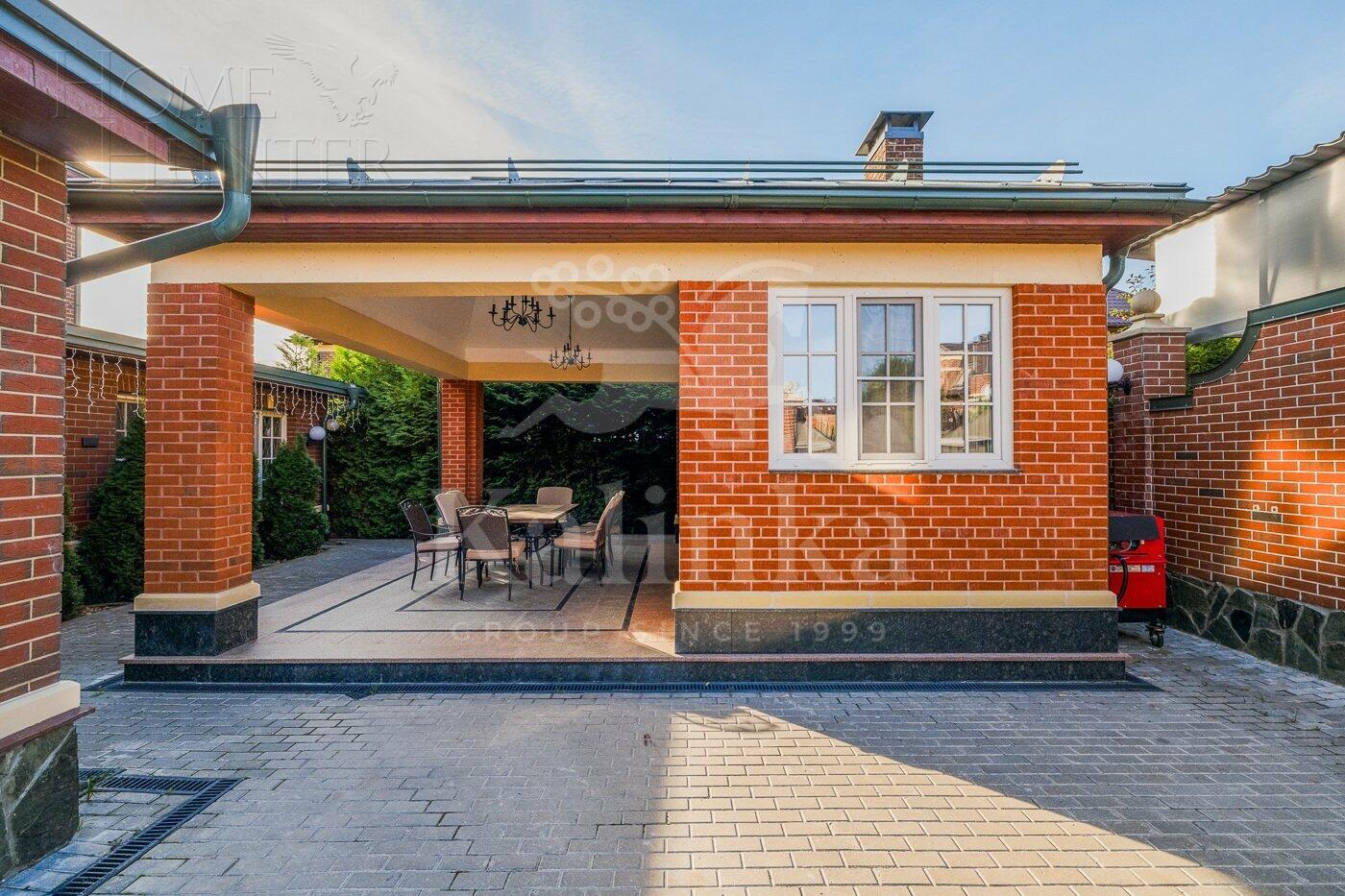 3-этажный коттедж 400 м² с отделкой