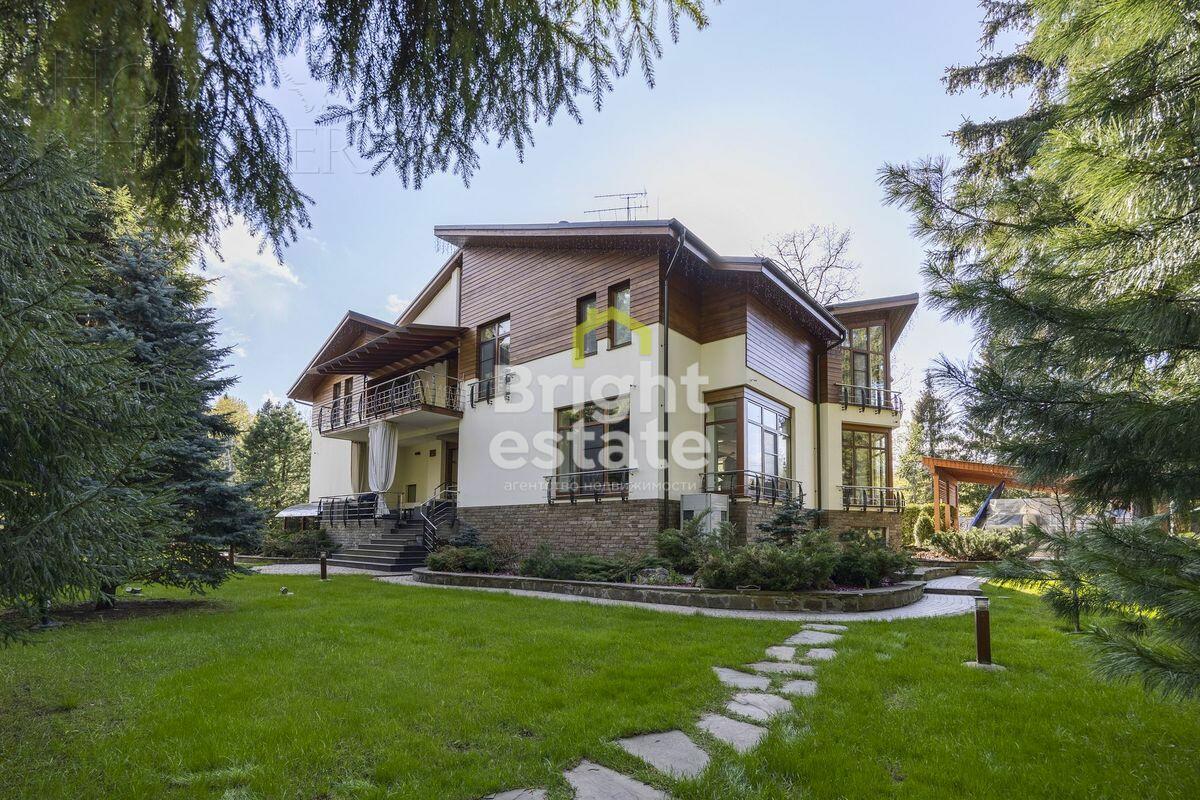 3-этажный коттедж 630 м² с отделкой