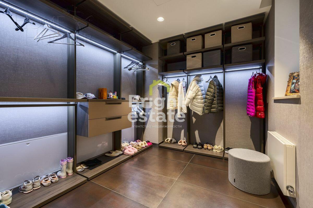 3-этажный коттедж 630 м² с отделкой