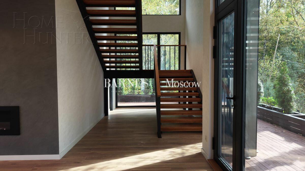 2-этажный коттедж 260 м² с отделкой