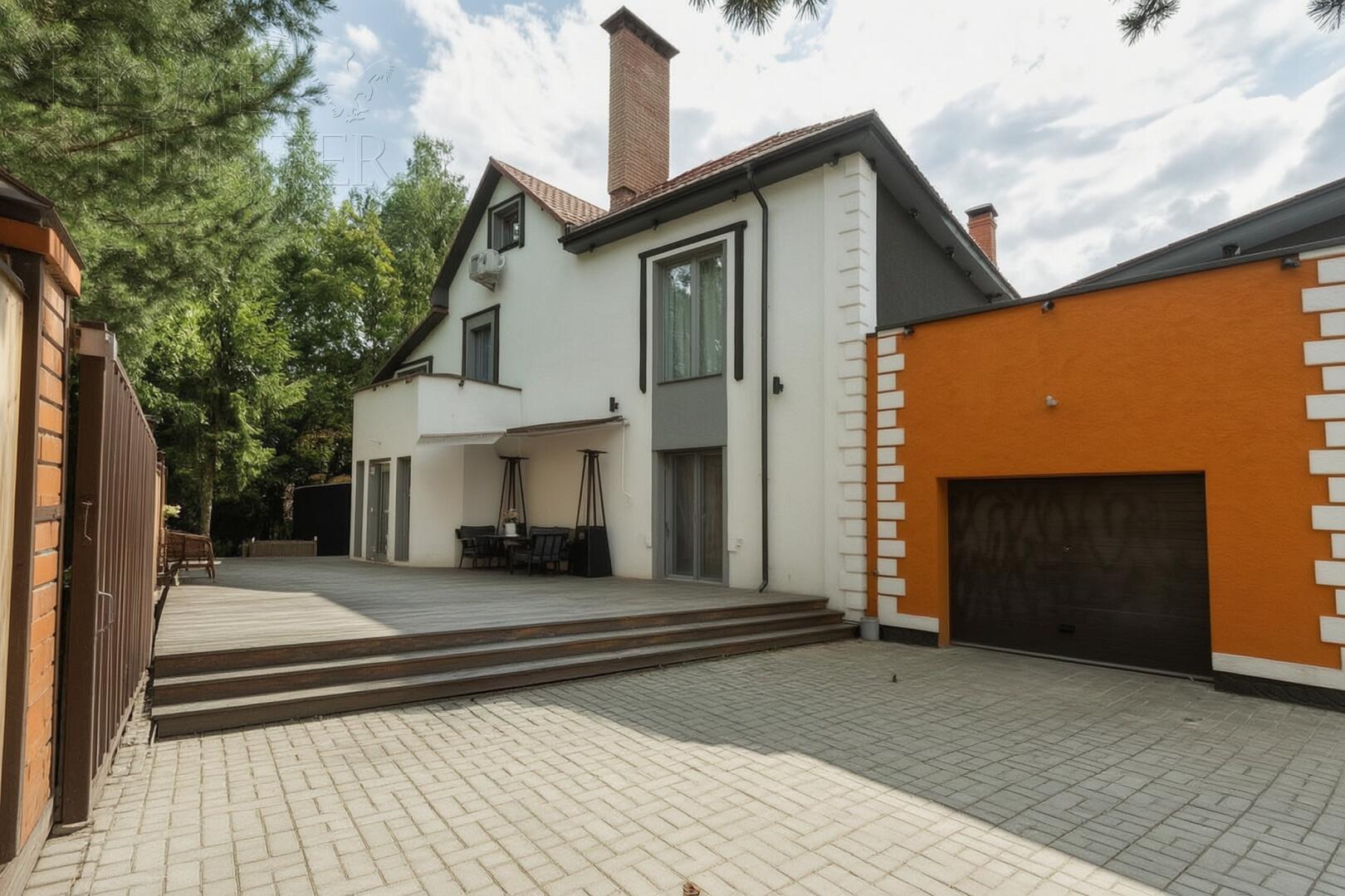1-этажный коттедж 310 м² с отделкой