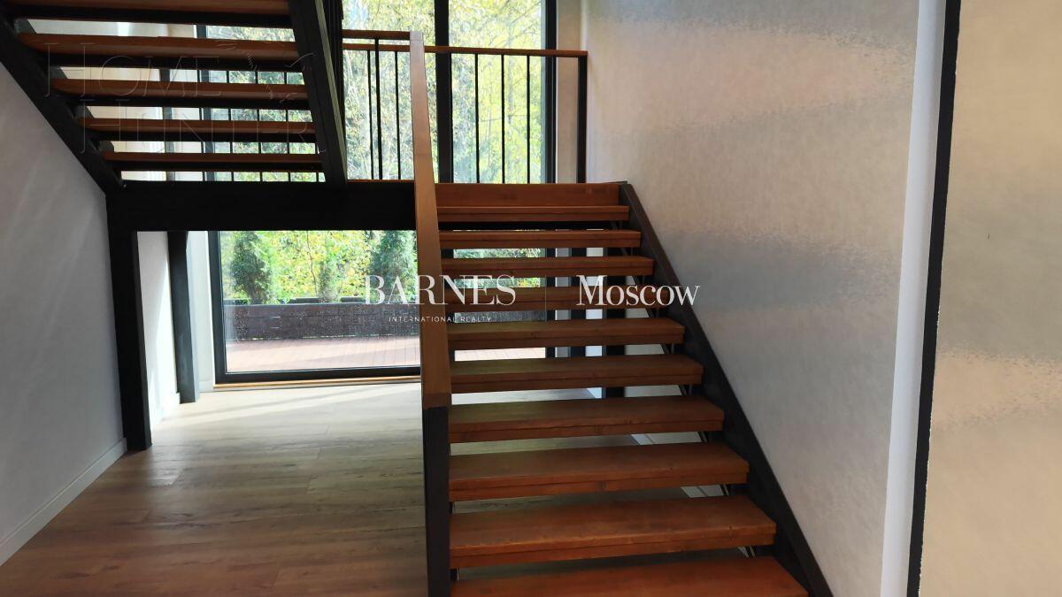 2-этажный коттедж 260 м² с отделкой