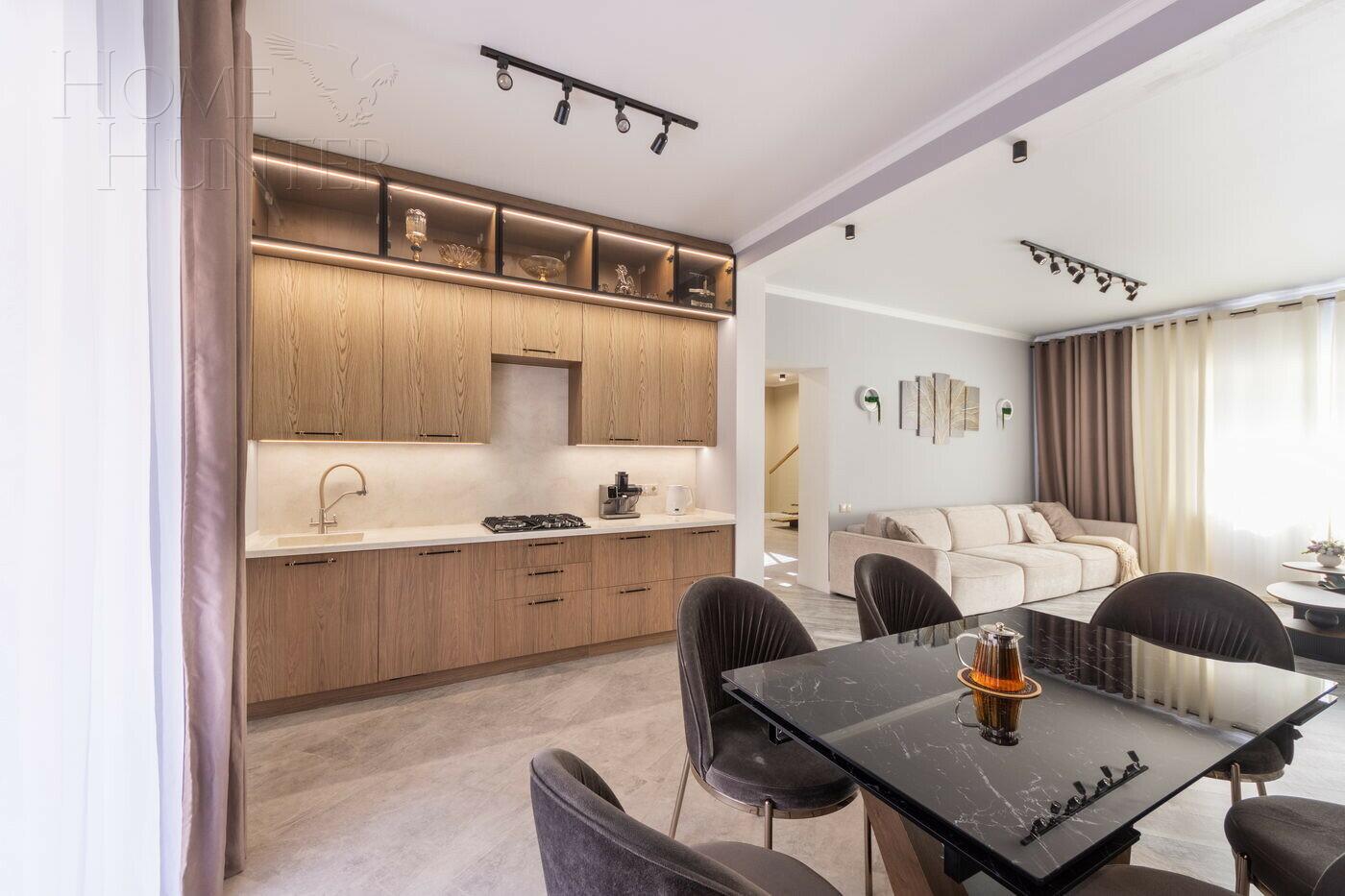 1-этажный коттедж 310 м² с отделкой