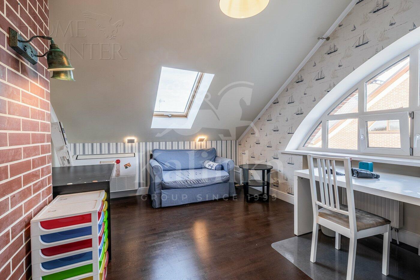 3-этажный коттедж 400 м² с отделкой