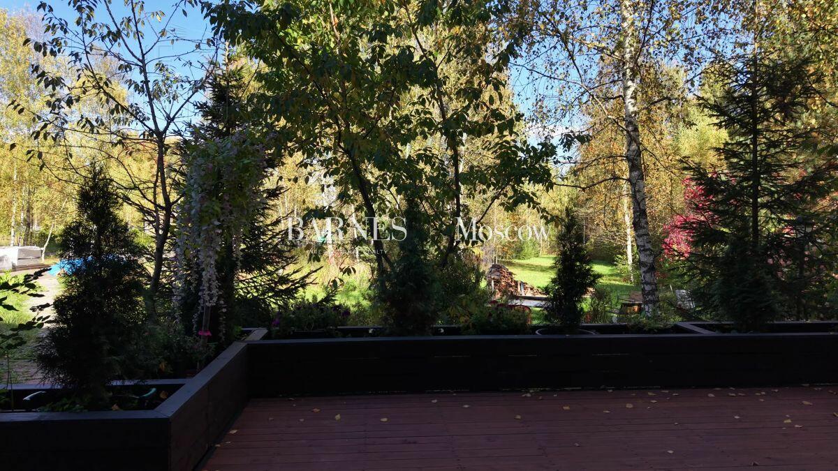 2-этажный коттедж 260 м² с отделкой