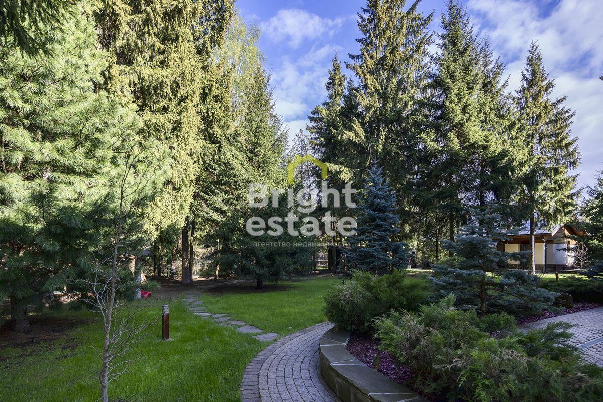 3-этажный коттедж 630 м² с отделкой