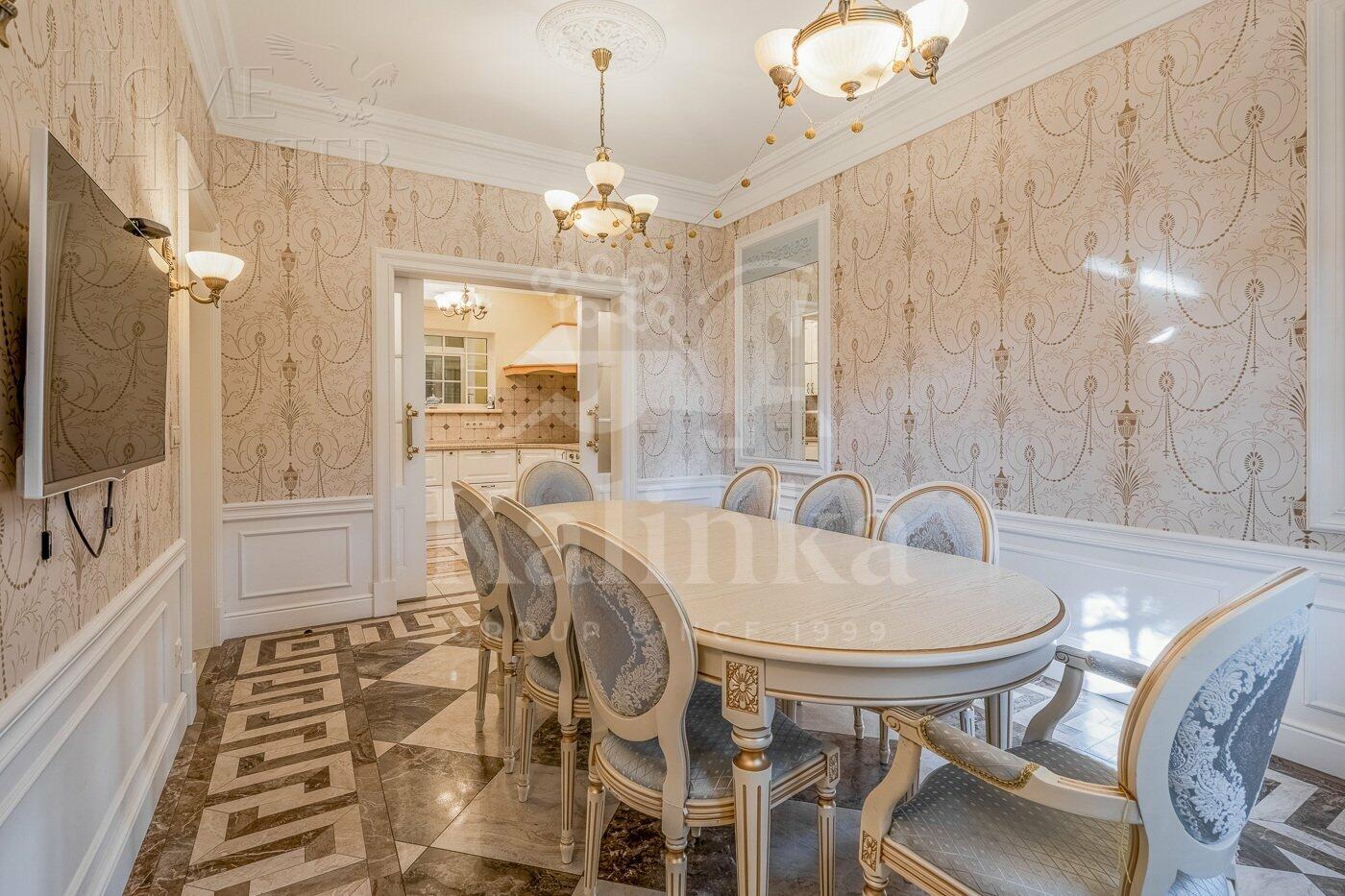 3-этажный коттедж 400 м² с отделкой