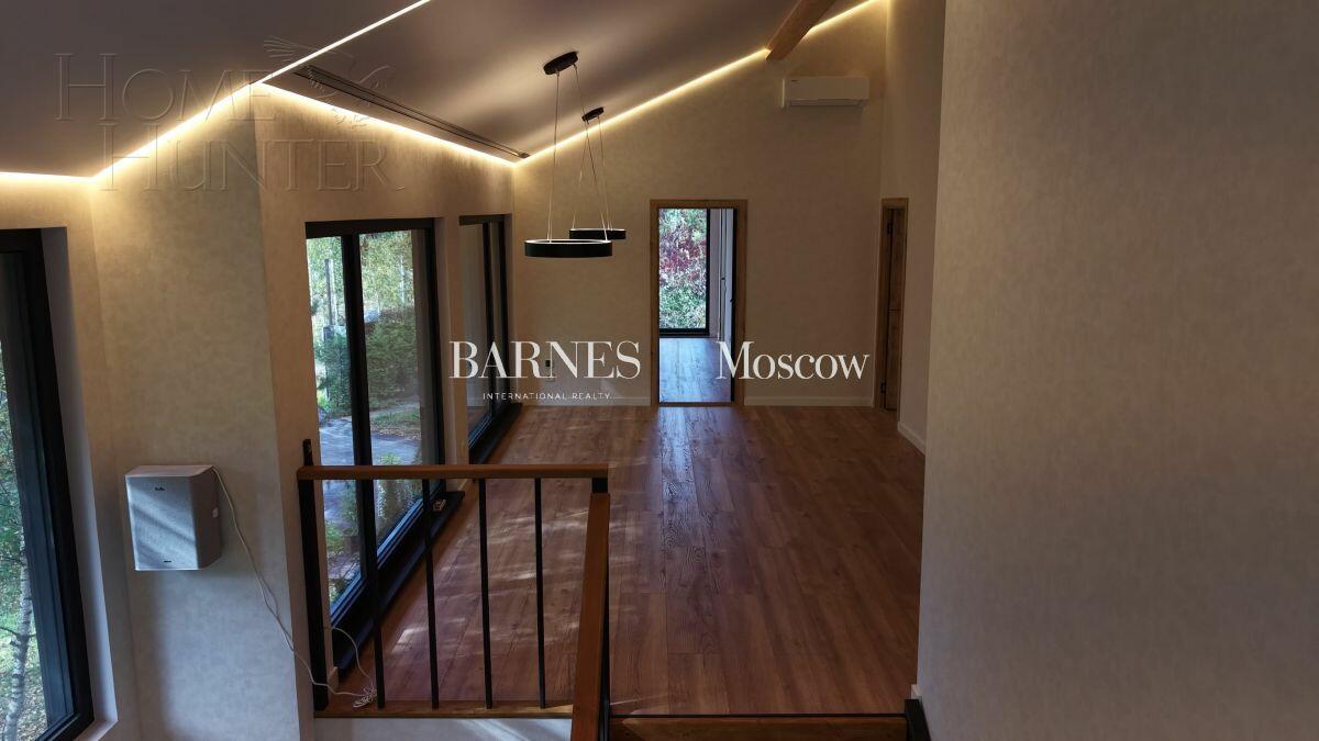 2-этажный коттедж 260 м² с отделкой