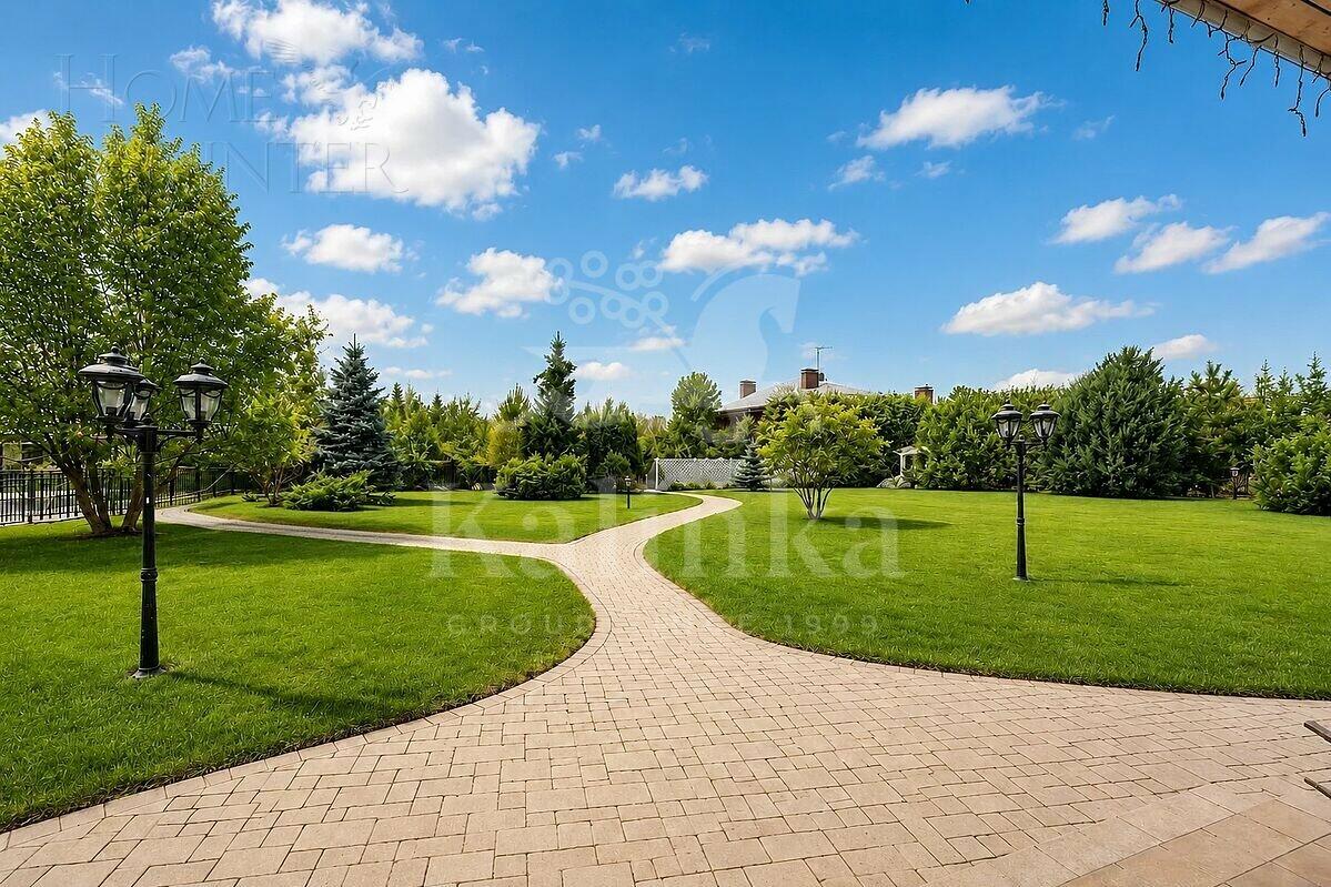 3-этажный коттедж 800 м² с отделкой
