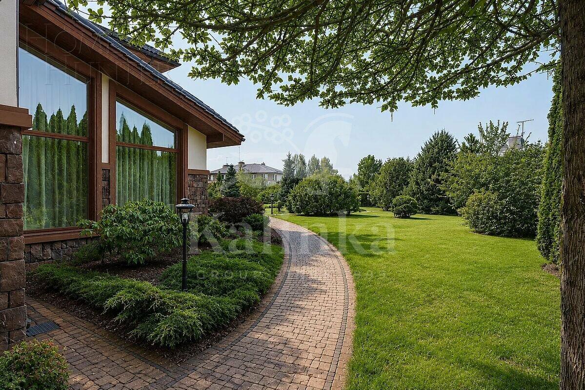 3-этажный коттедж 800 м² с отделкой