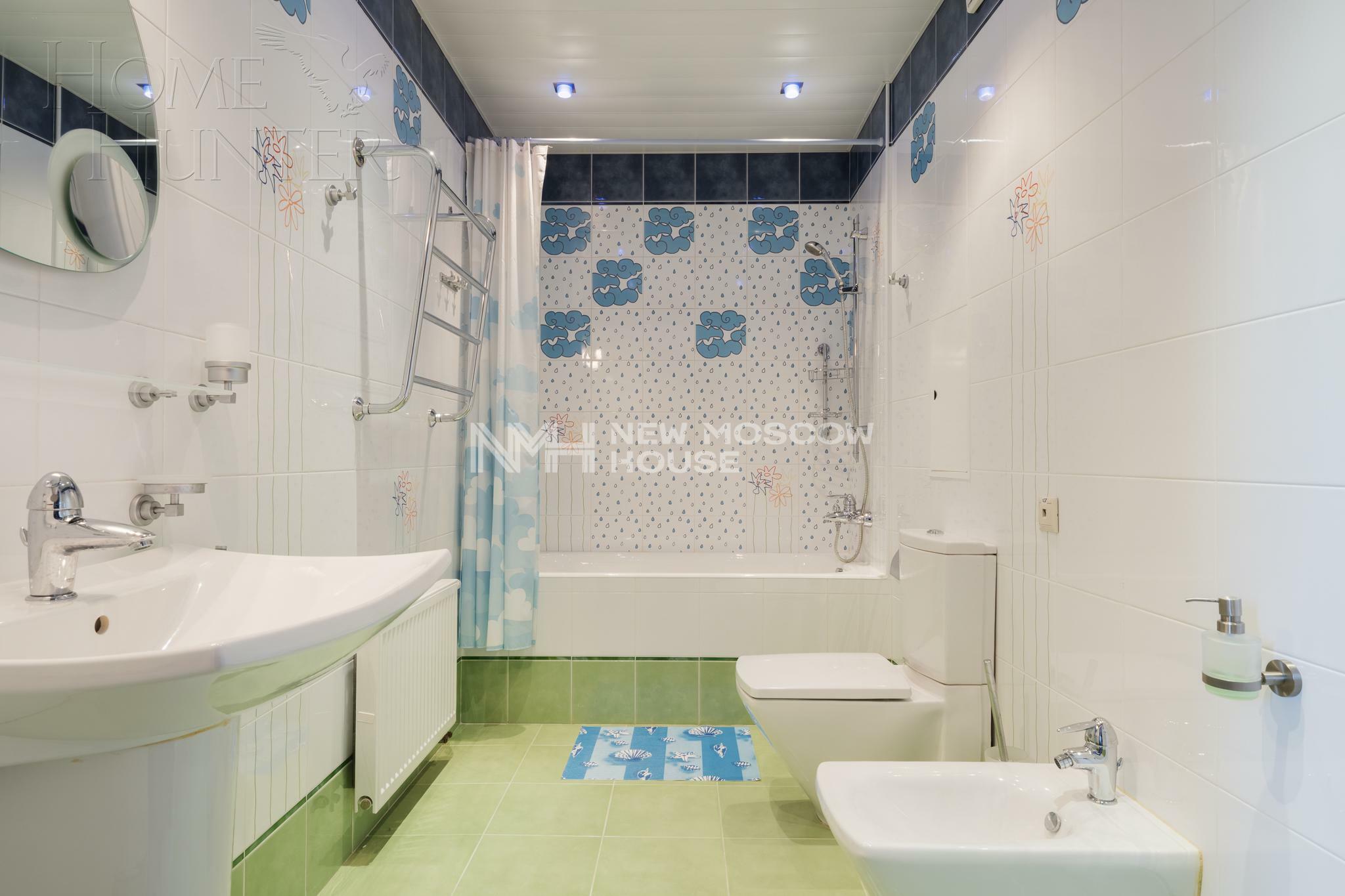 4-этажный коттедж 1 344 м² с отделкой