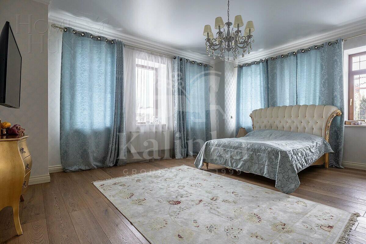 3-этажный коттедж 800 м² с отделкой