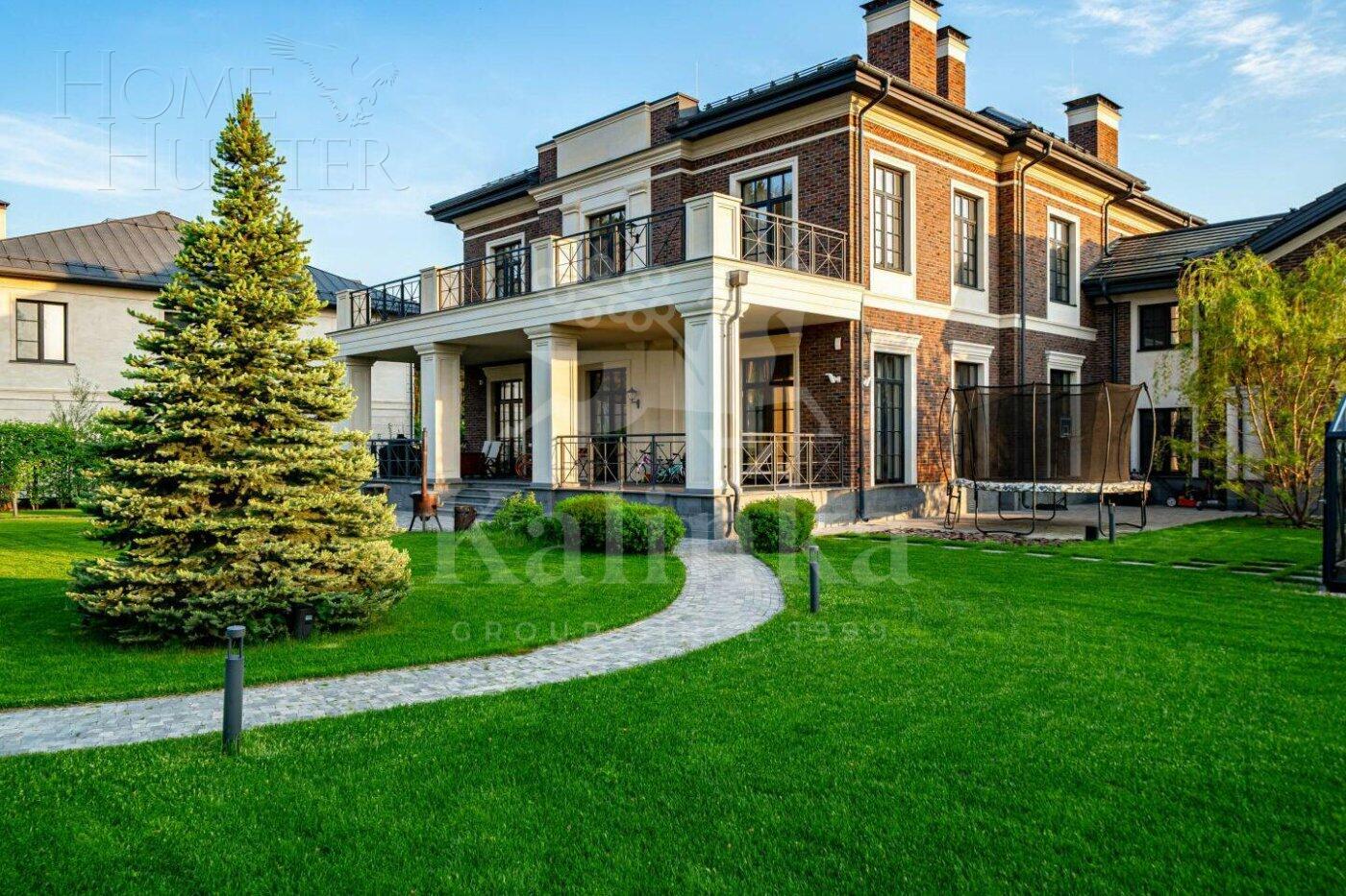 2-этажный коттедж 606.5 м² с отделкой