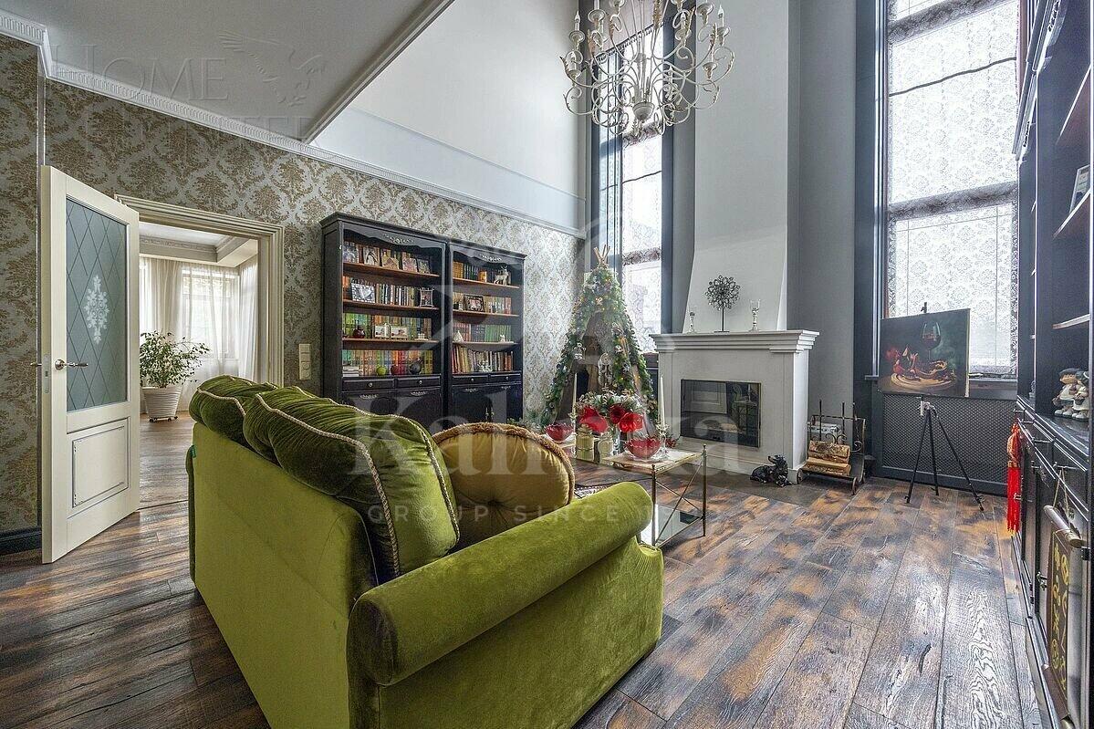3-этажный коттедж 800 м² с отделкой