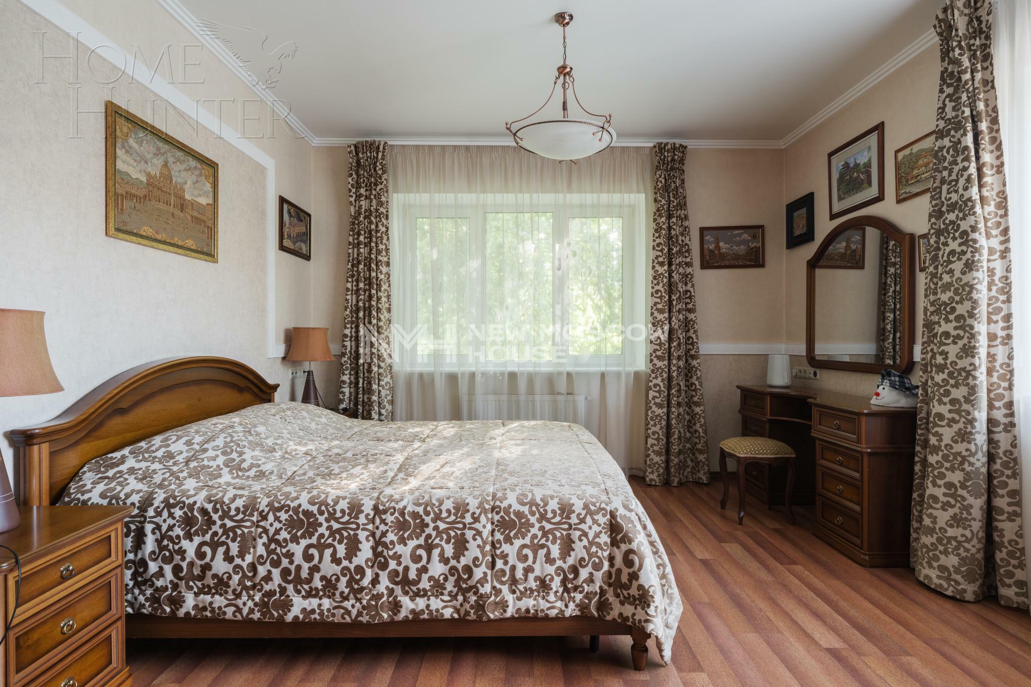 4-этажный коттедж 1 344 м² с отделкой