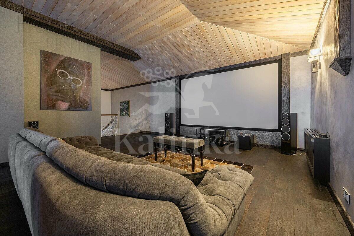 3-этажный коттедж 800 м² с отделкой