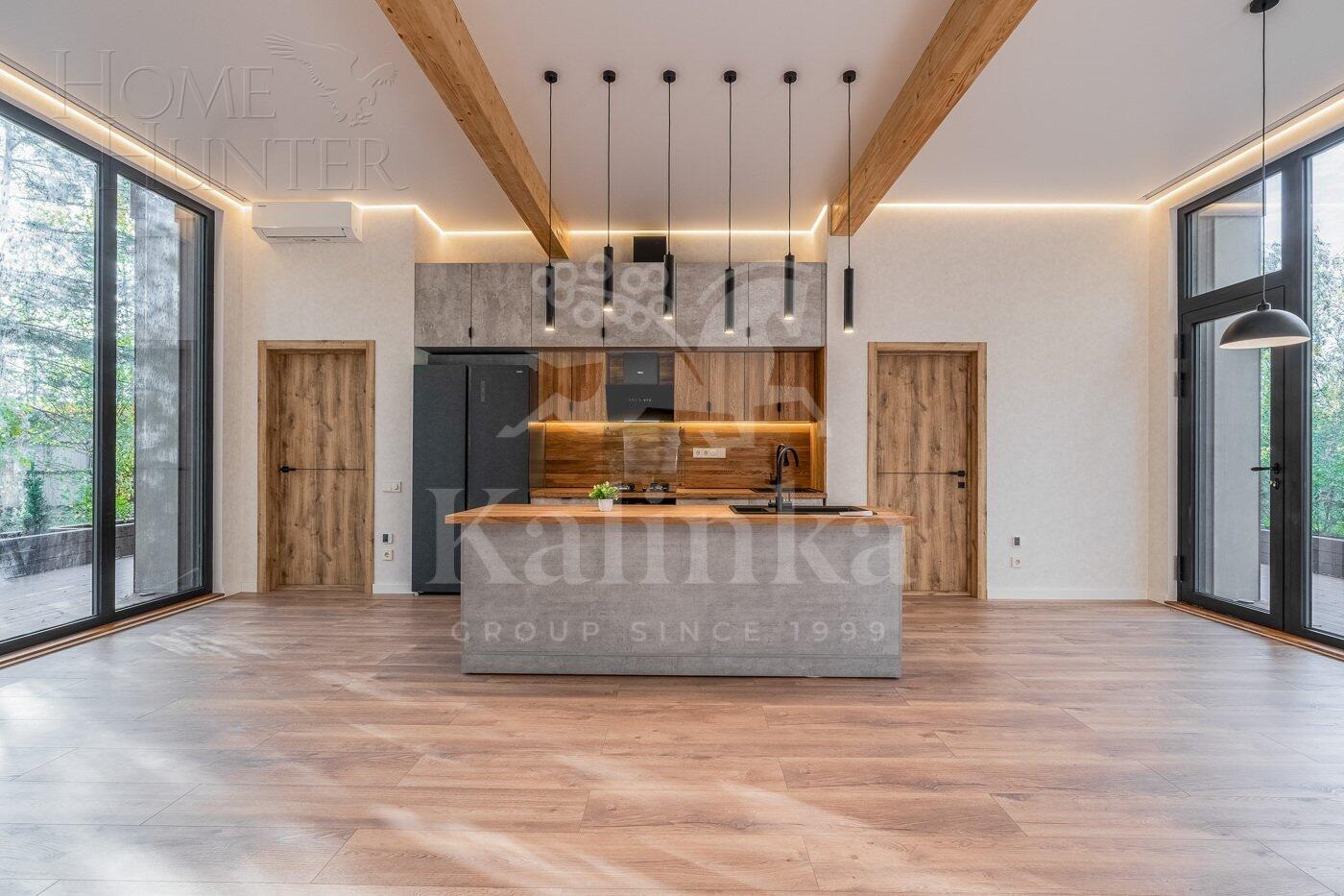 2-этажный коттедж 260 м² с отделкой