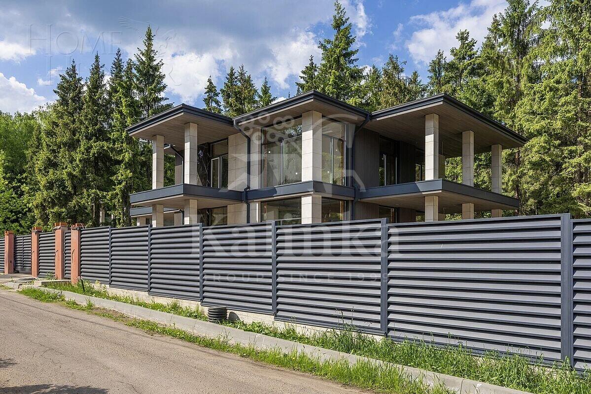 2-этажный коттедж 300 м² без отделки