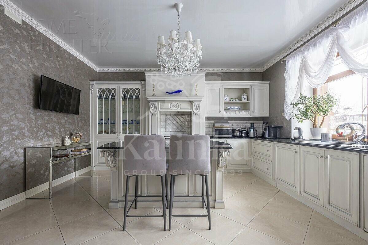 3-этажный коттедж 800 м² с отделкой