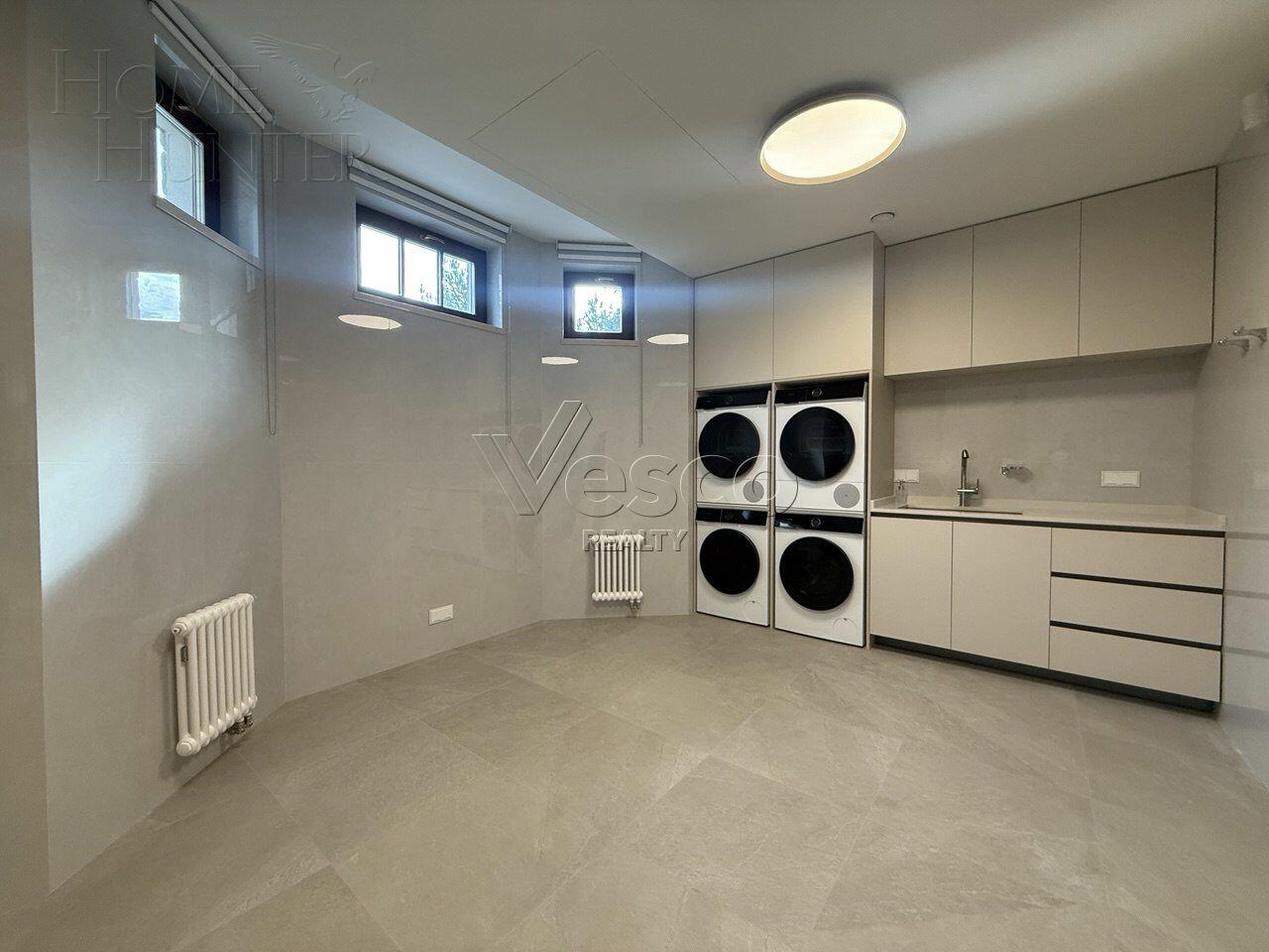 2-этажный коттедж 652 м² с отделкой