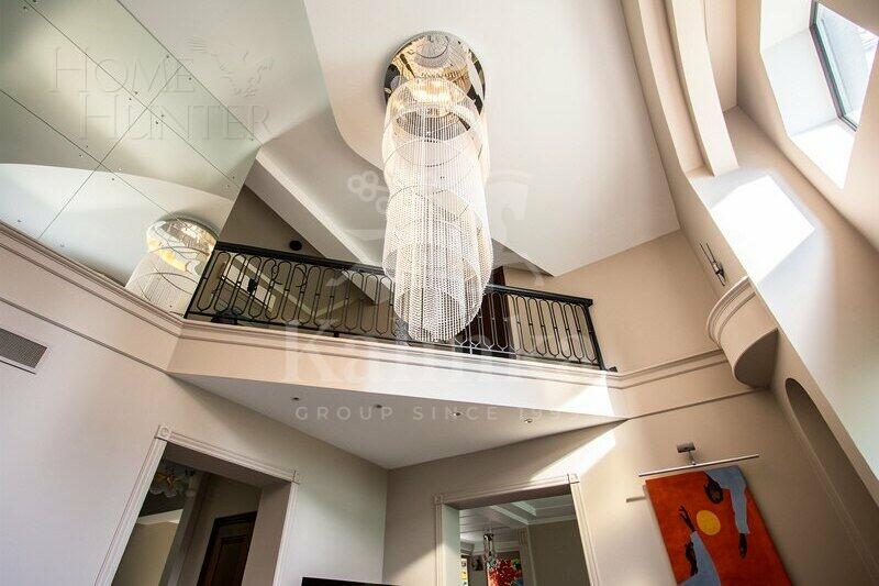 3-этажный коттедж 250 м² с отделкой