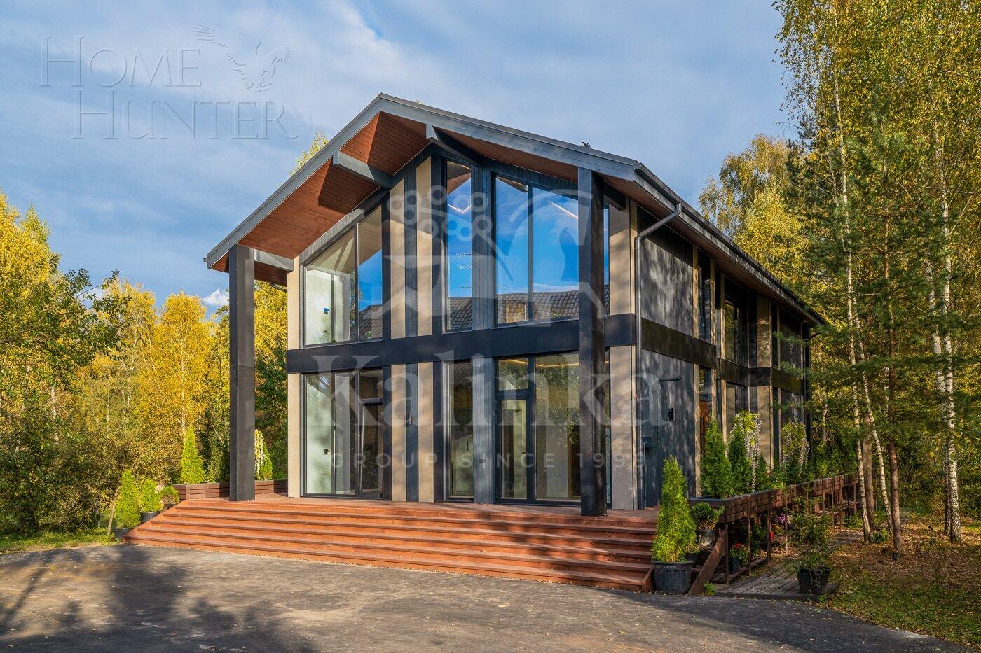 2-этажный коттедж 260 м² с отделкой