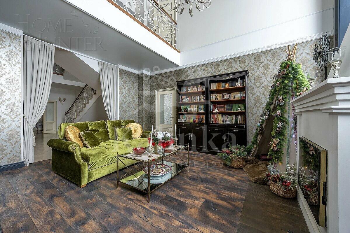 3-этажный коттедж 800 м² с отделкой
