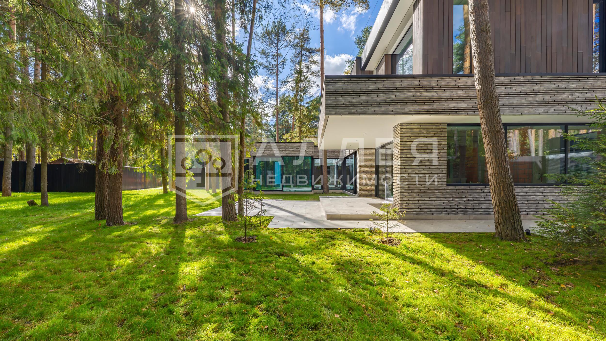 2-этажный коттедж 800 м² без отделки