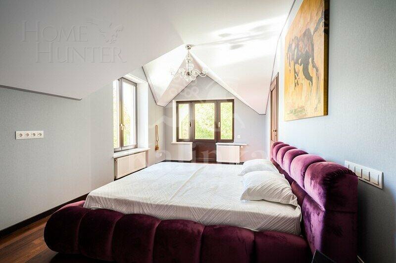 3-этажный коттедж 250 м² с отделкой