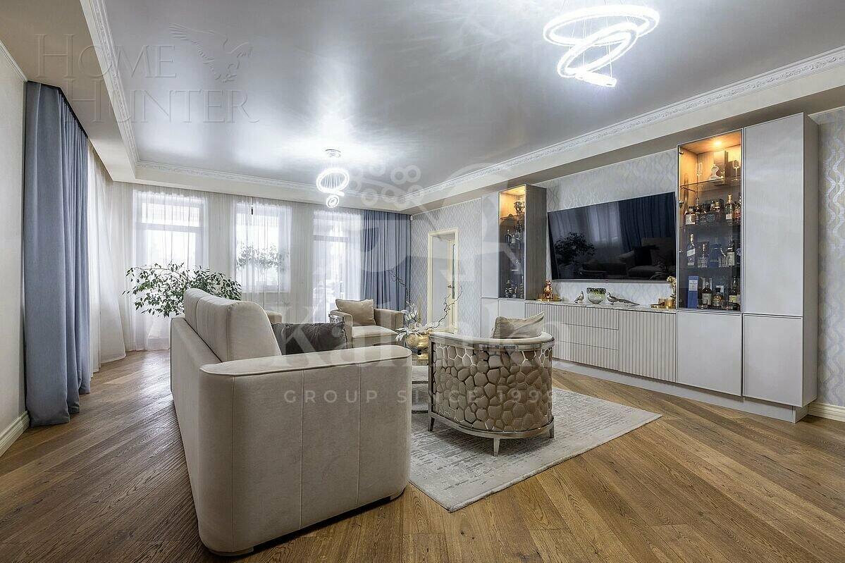3-этажный коттедж 800 м² с отделкой