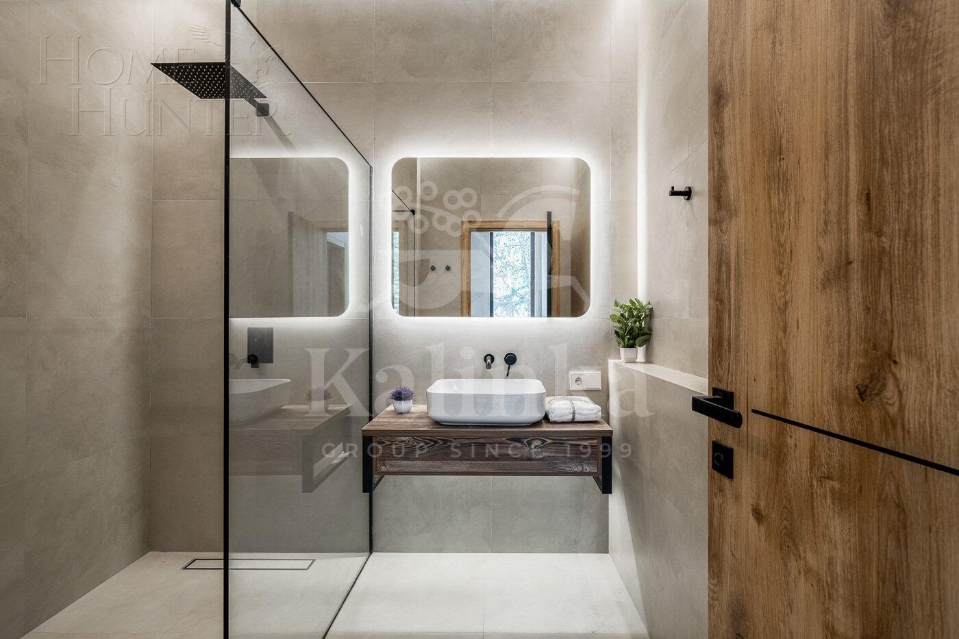 2-этажный коттедж 260 м² с отделкой