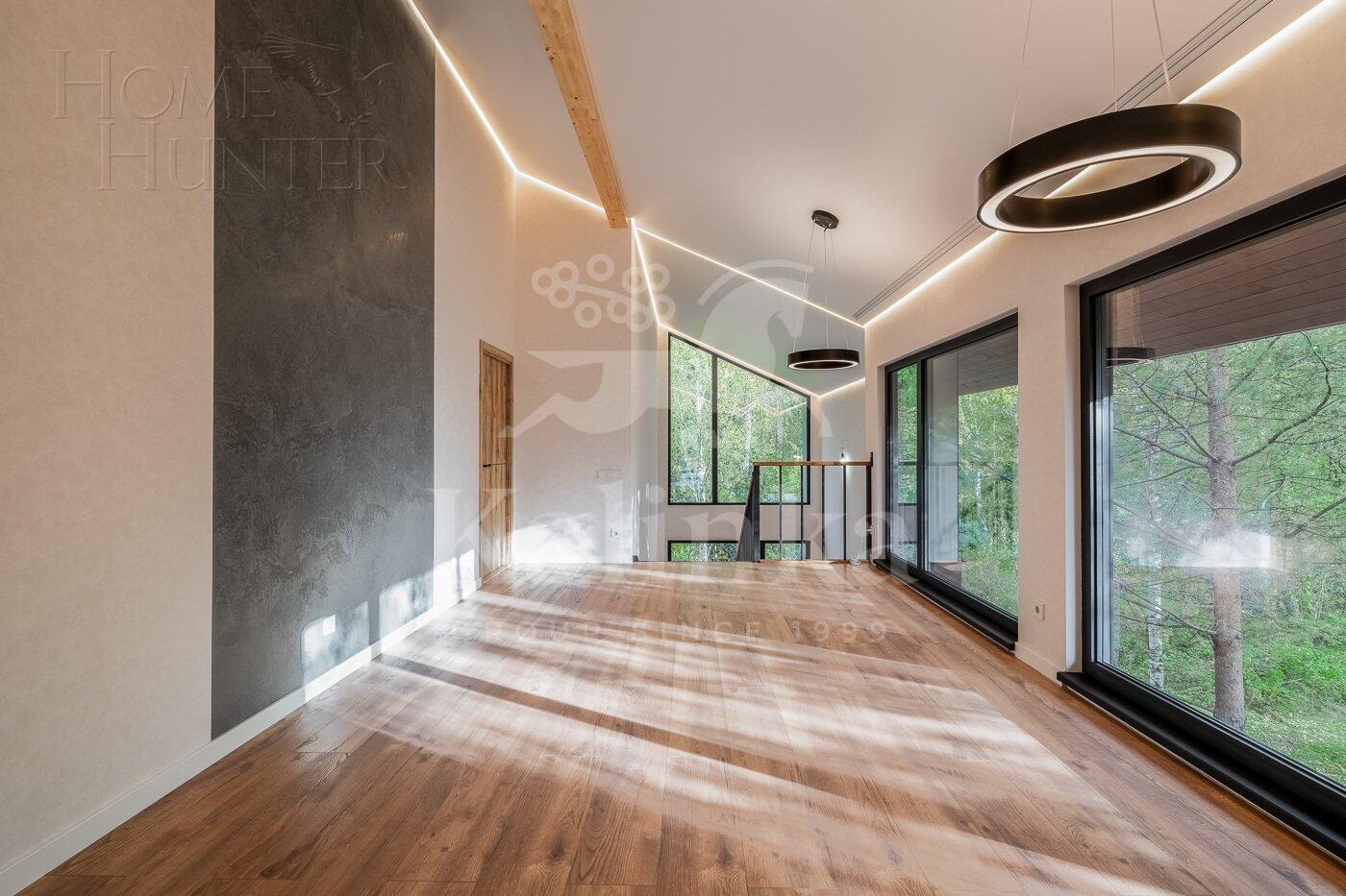 2-этажный коттедж 260 м² с отделкой