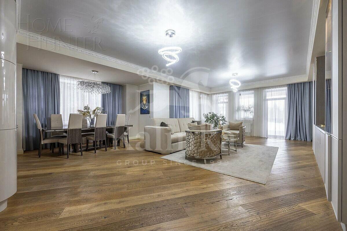 3-этажный коттедж 800 м² с отделкой