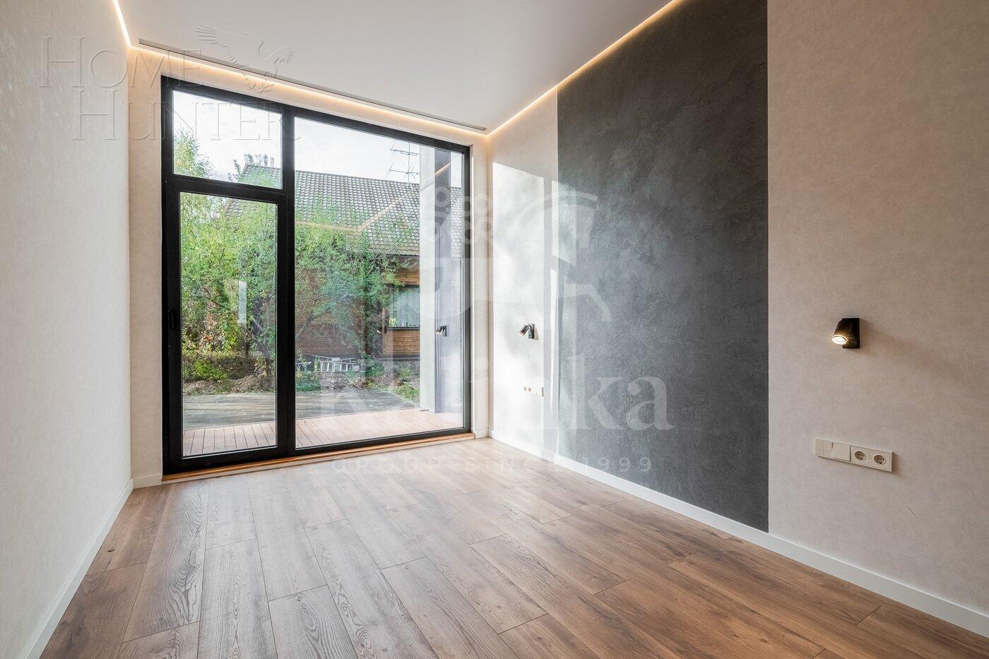 2-этажный коттедж 260 м² с отделкой