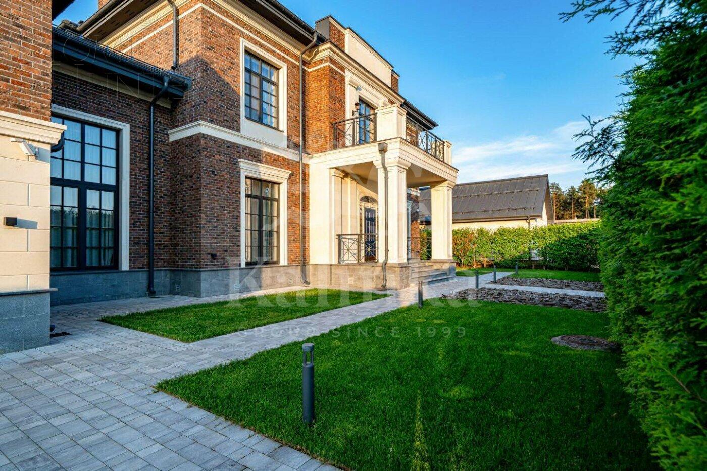 2-этажный коттедж 606.5 м² с отделкой