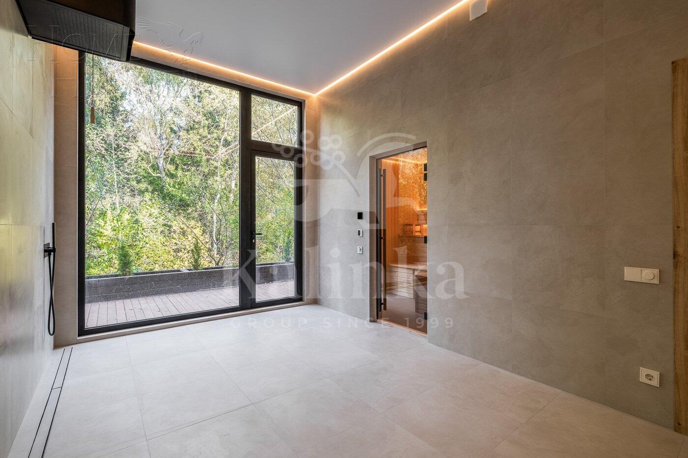 2-этажный коттедж 260 м² с отделкой